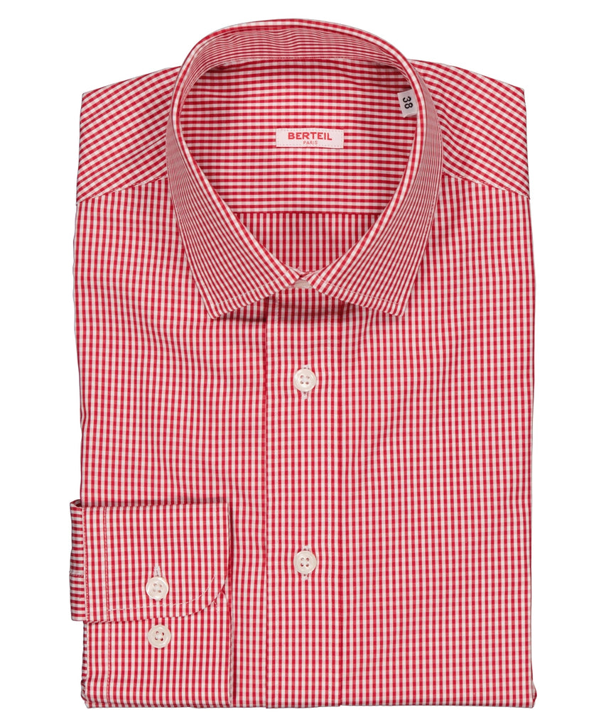 Chemise ajustée à petit col et poignets simples