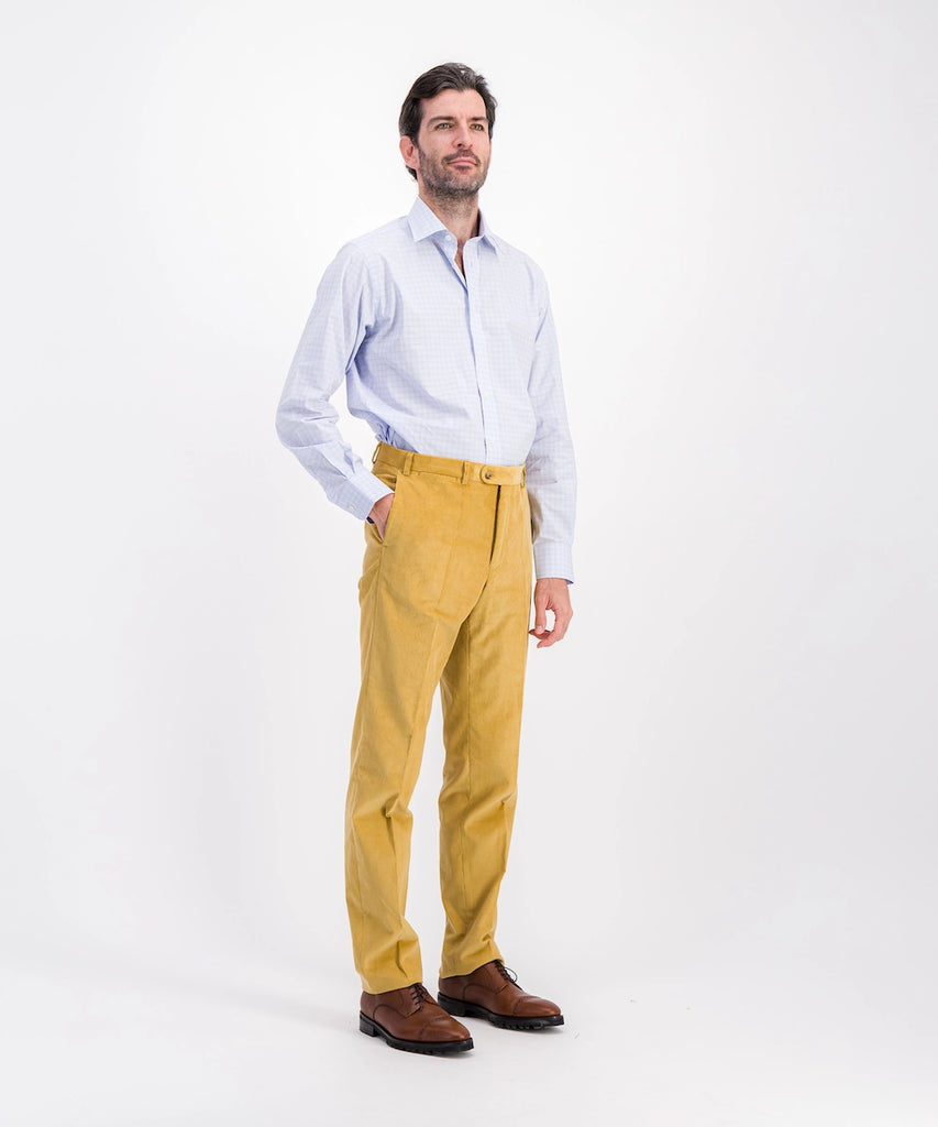 Pantalon en velours à fines côtes