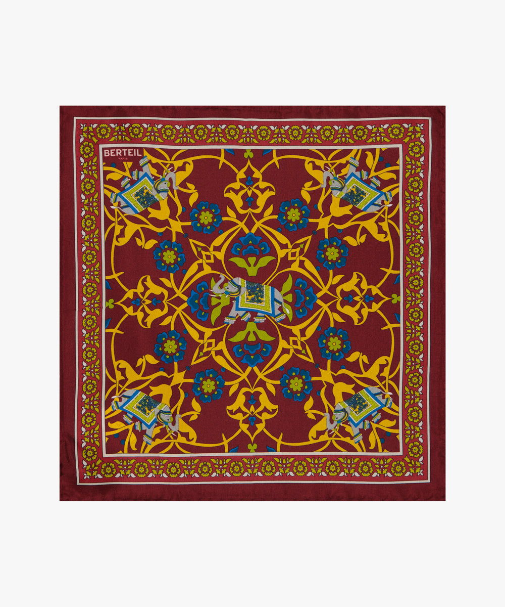 Pochette en soie éléphant bordeaux Berteil